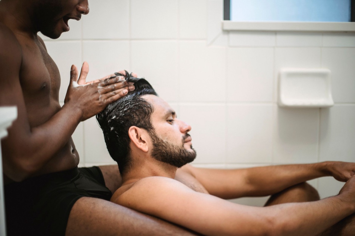 Mousse nettoyante pour racines