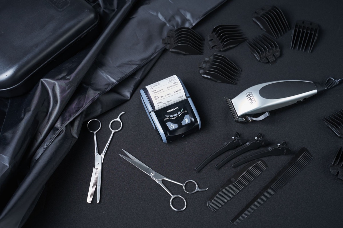 Strumenti per capelli: guida completa per un look perfetto e sano
